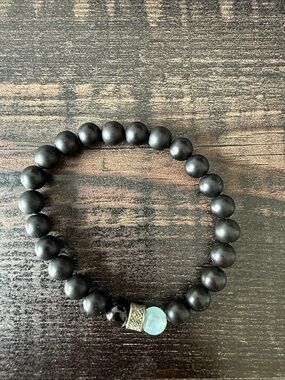 Unisex Black Beaded Stretch Bracelet with Accent Beads